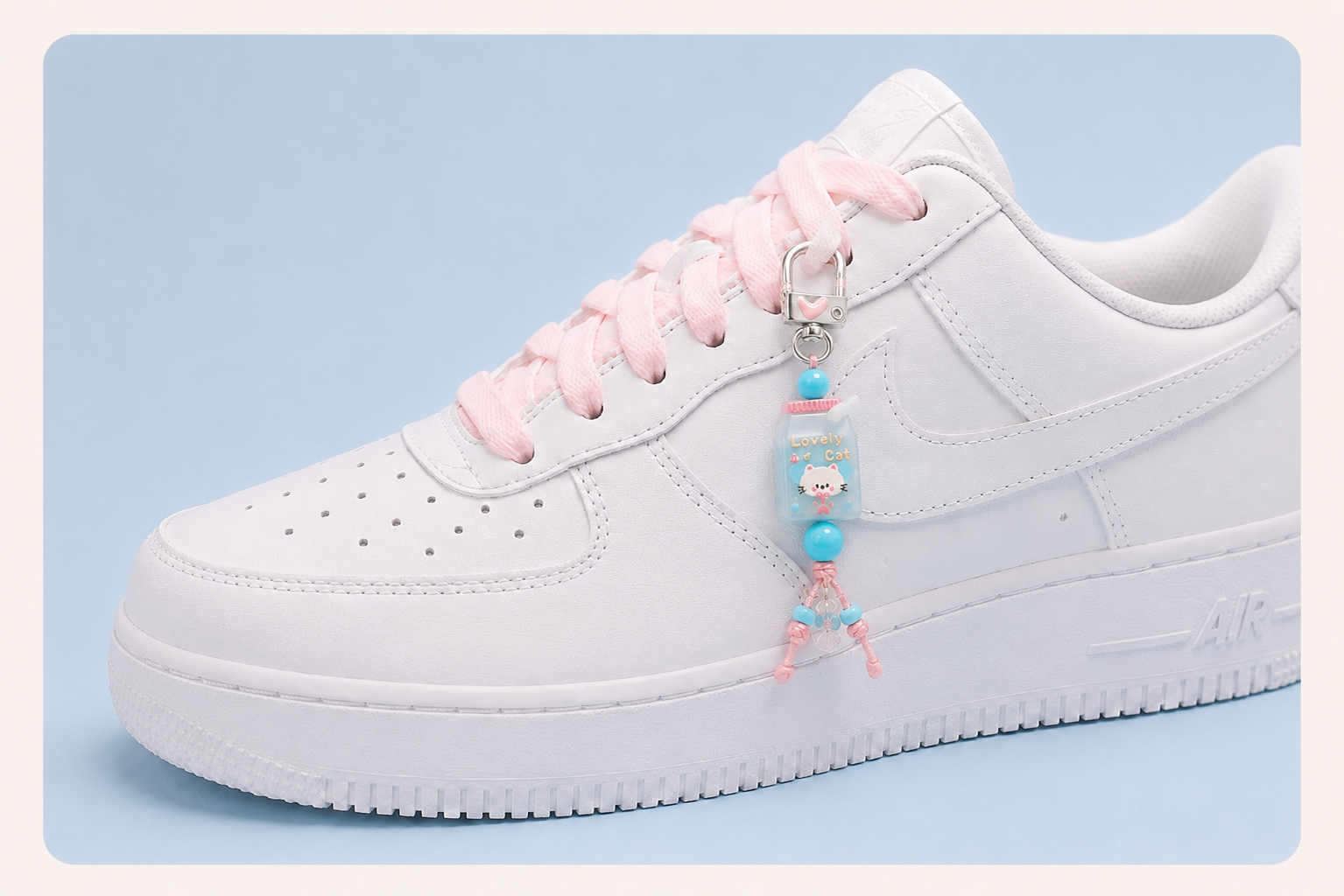 SNEAKER CHARM
