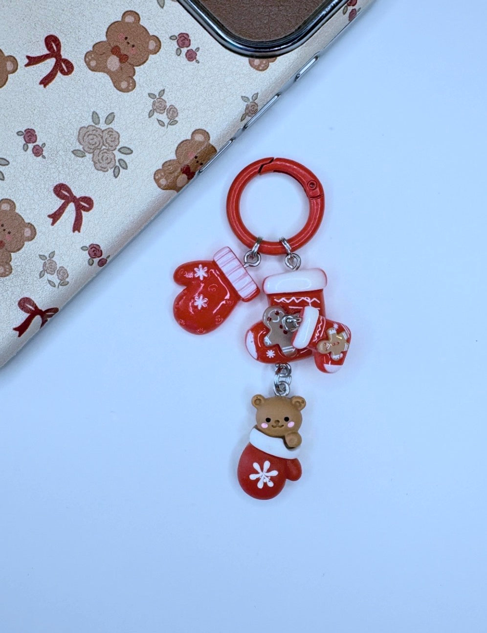 🎄🧸Ciondolo Kawaii Natale Guantini & Orsetto – Charm Multiuso