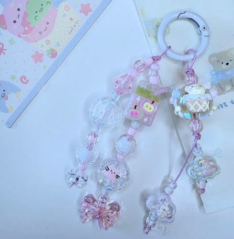 Ciondolo Kawaii Lungo Rosa Trasparente con Maialino Farfalla e Coniglietto - Charm Multiuso Fatto a Mano